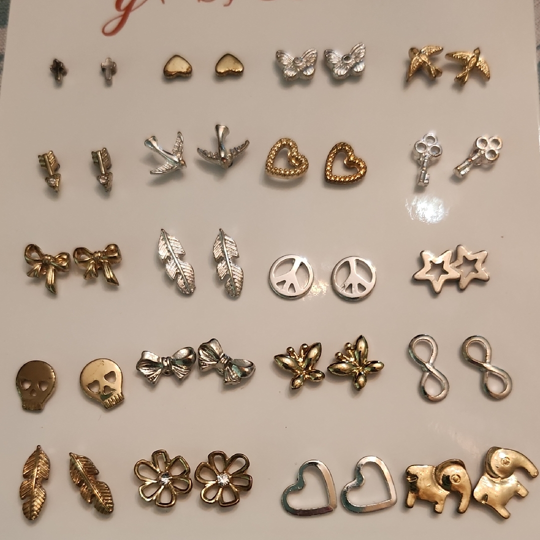 Gold And Silver Stud Earring Set 6$